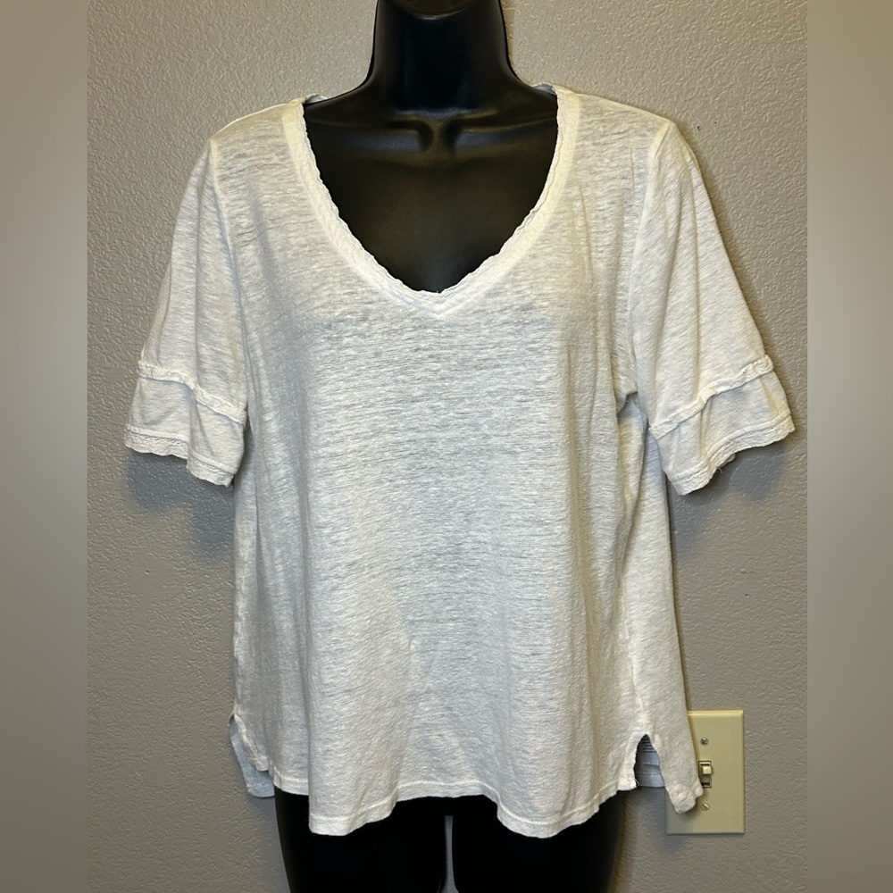 Anthropologie Linen Blend Cream Short Sleeve V-Neck Top Lace Trim Detail Sz M